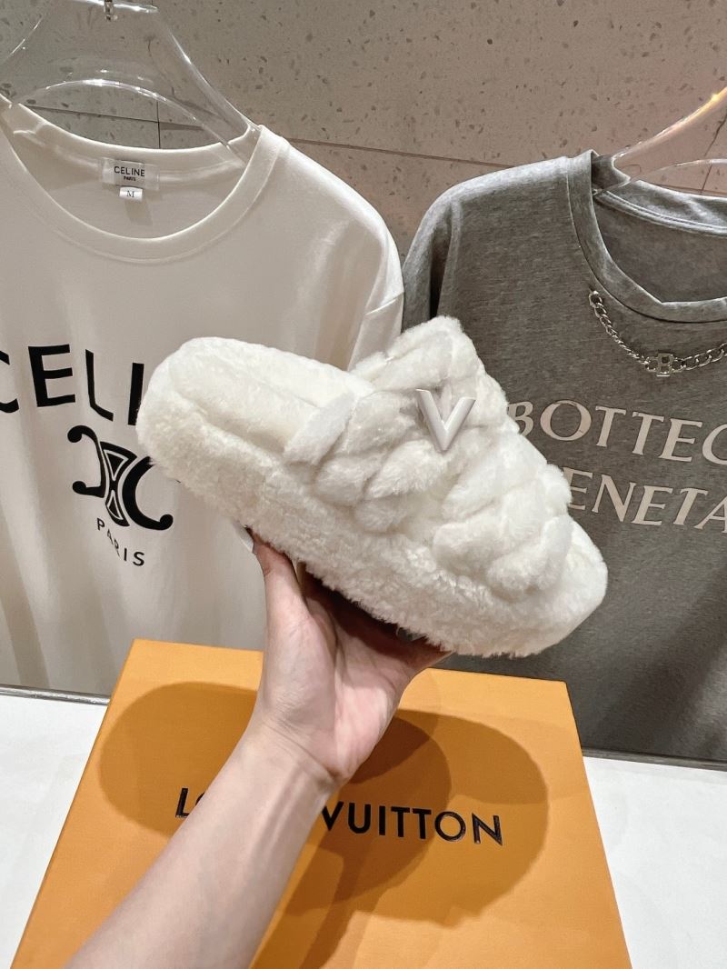 Louis Vuitton Slippers